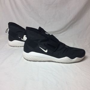 Nike Komyuter Lifestyle Sneaker Size 12 AA2211 001